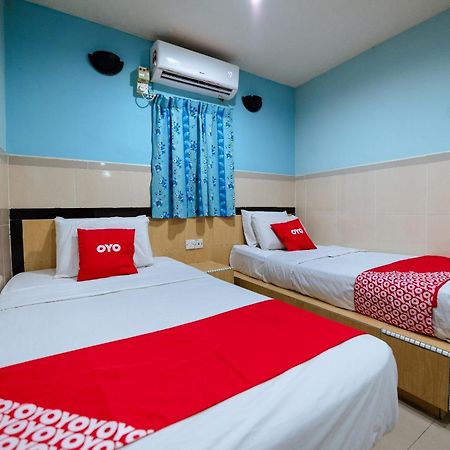 Oyo 90208 Milion Inn Miri Buitenkant foto