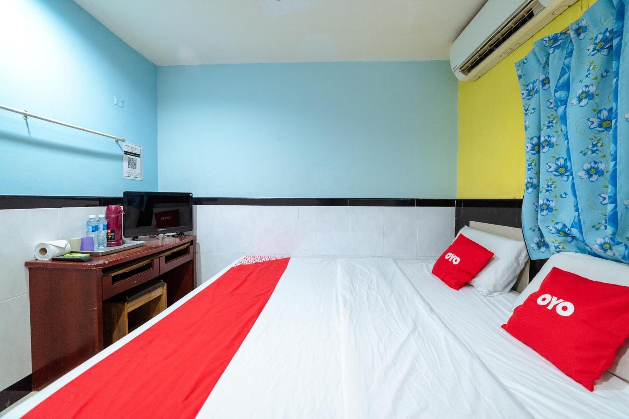 Oyo 90208 Milion Inn Miri Buitenkant foto