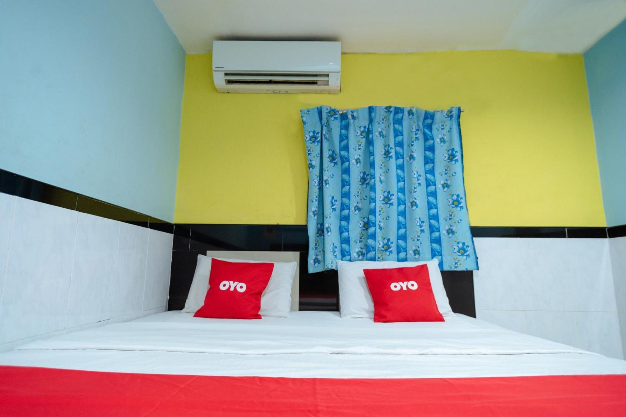 Oyo 90208 Milion Inn Miri Buitenkant foto