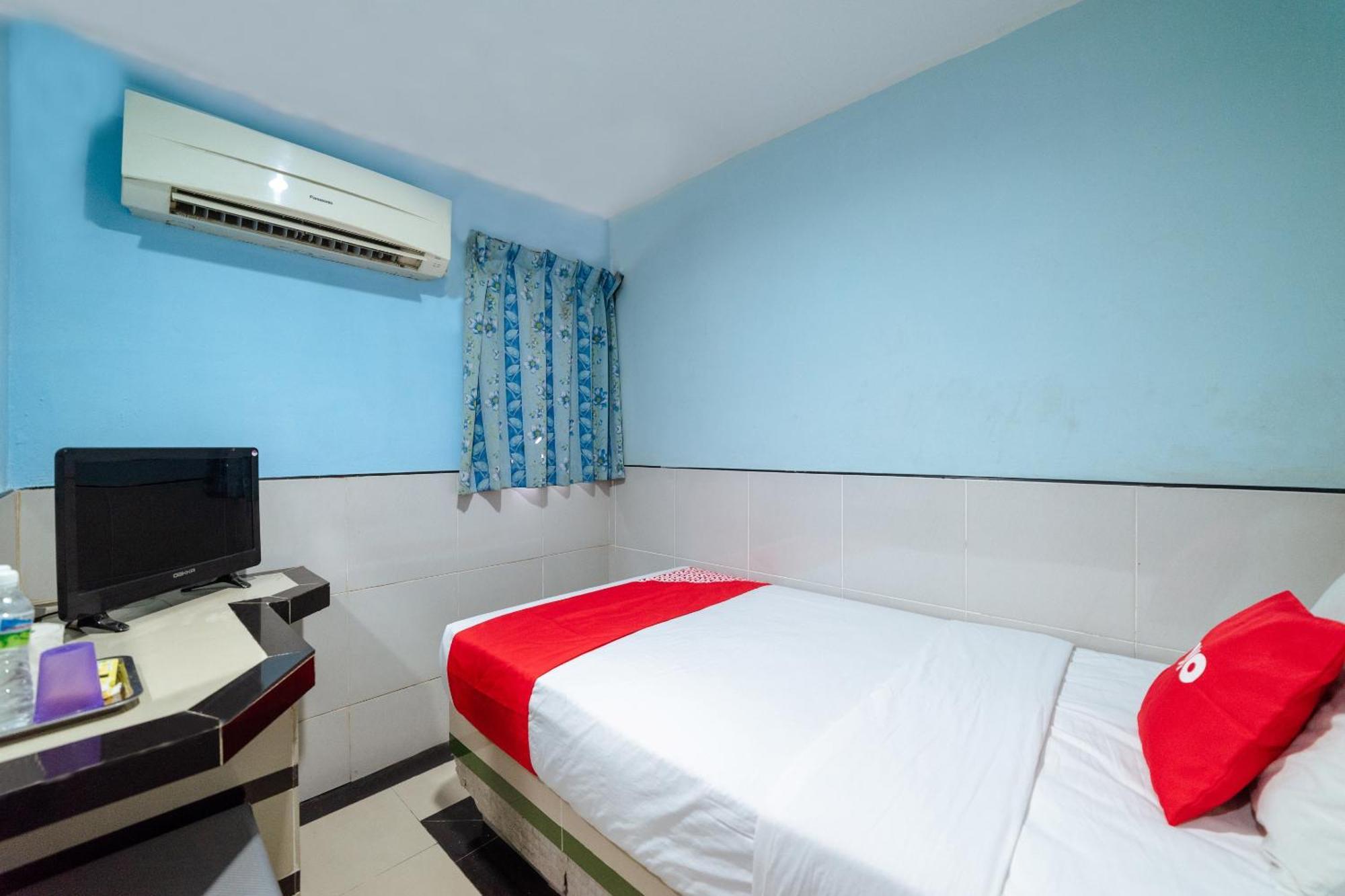 Oyo 90208 Milion Inn Miri Buitenkant foto
