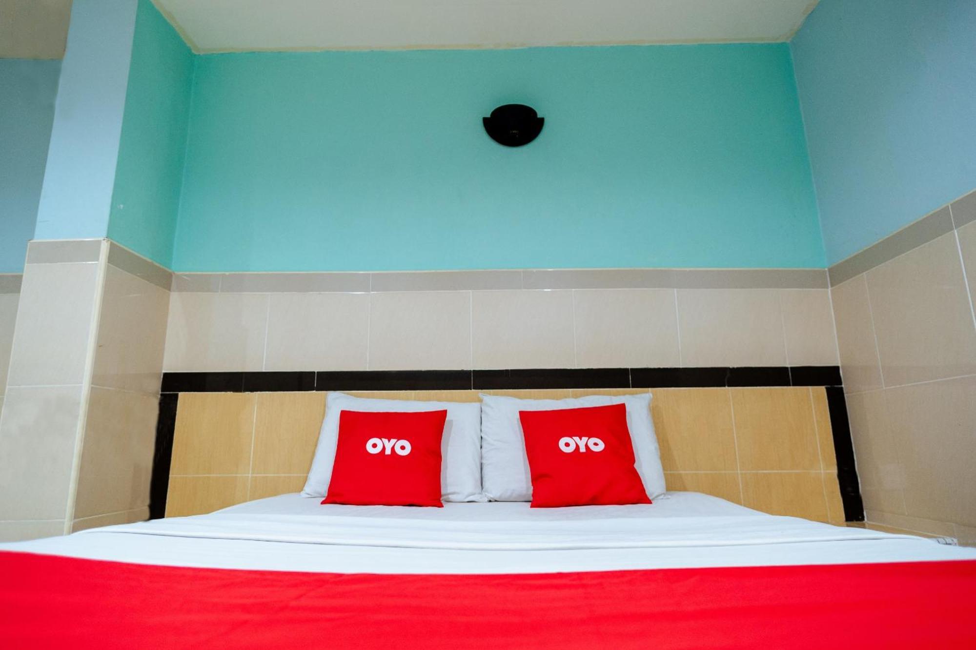 Oyo 90208 Milion Inn Miri Buitenkant foto